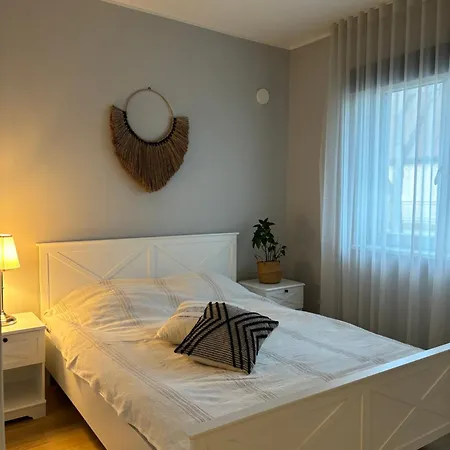Apartment Breeze *